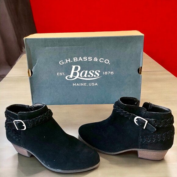 G.H. Bass & Co. Nina Braid Black Suede Ankle Boot Side Zip Bootie  7.5 W - Picture 14 of 14